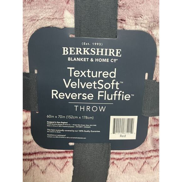 New Berkshire Textured VelvetSoft Reverse Fluffie Throw Blanket Red 60" x 70" - Picture 3 of 4